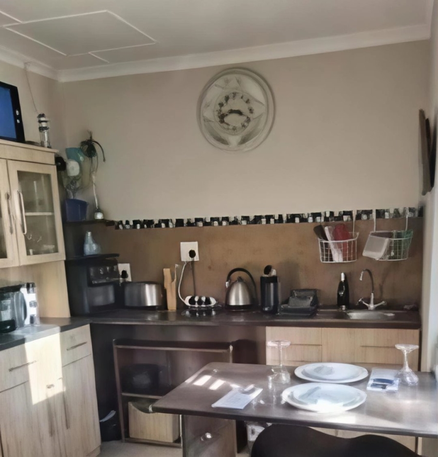 To Let 1 Bedroom Property for Rent in Ferreira Town Eastern Cape
